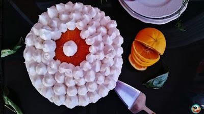 Tarta de naranjas y nata
