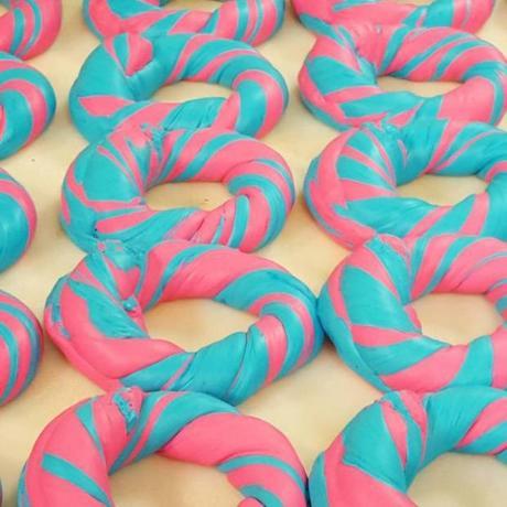 rainbow-bagels4