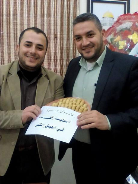 Una sociedad enferma: … y más celebraciones palestinas del asesinato de cuatro israelies hoy en Jerusalen.