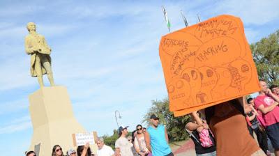 Las voces que buscan formar conciencia contra la contaminación del río