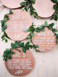 colores-de-boda-seating-plan-hojas-greenery