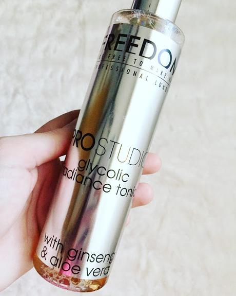 Glycolic radiance tonic de la marca Freedom Pro Studio