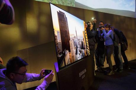 El nuevo televisor de Sony reproducirá sonido por la pantalla