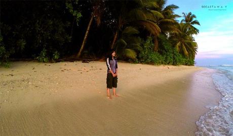 Estudiante sobrevive 19 días sola en una isla remota