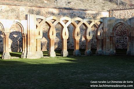 soria monasterio san juan de duero ruinas claustro arcos