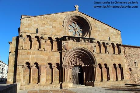 Soria y Tierras Altas: San Pedro Manrique, Ruta de las Icnitas, Acebal de la Garagüeta soria iglesia de santo domingo portada