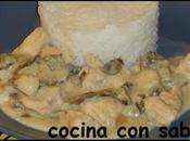 Pollo salsa queso azul