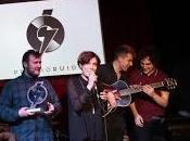 Premio Ruido entrega premio Triángulo amor bizarro