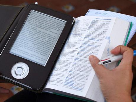 Inmersión Vs Memorización: ¿Cúal es el éxito de los estudiantes en el lenguaje para adultos?