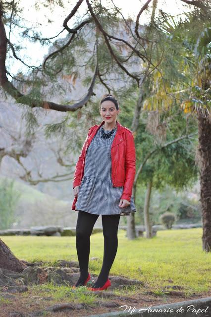 Outfit: Cuadros Black&White con Rojo