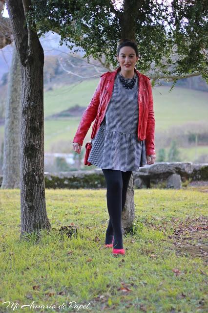 Outfit: Cuadros Black&White con Rojo