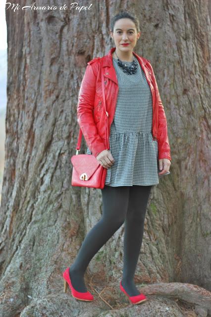 Outfit: Cuadros Black&White con Rojo