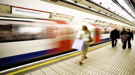 El automóvil particular mucho más caro que el transporte público