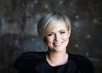 CONOCE A CECELIA AHERN