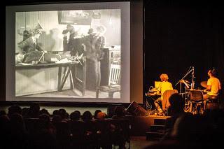 Experimentos, música, reptiles, robots y paracaídas para pasar un verano a pura ciencia