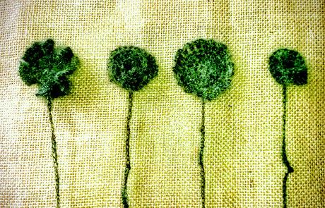 Flores de crochet y abalorios