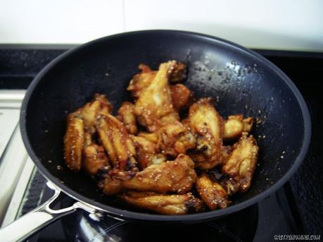 Alitas de pollo con miel y soja