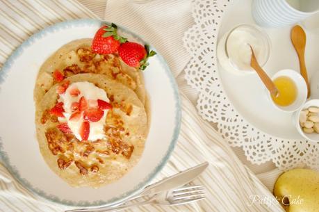 Pancakes de manzana, desayuno de domingo en Letonia