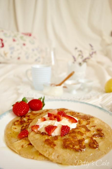 Pancakes de manzana, desayuno de domingo en Letonia