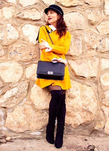 melange_boutique_fashion_blog_de_moda_vestido_baby_doll_amarillo_dresslily_gorra_negra_blso_chanel_boy_botas_xl_1