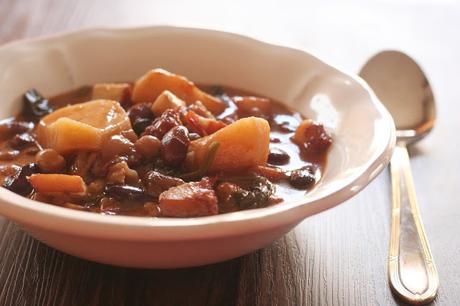 Potaje de Alubia Negra Tolosana, Garbanzos y Bacalao