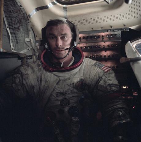 Muere Gene Cernan, el último astronauta que pisó la luna