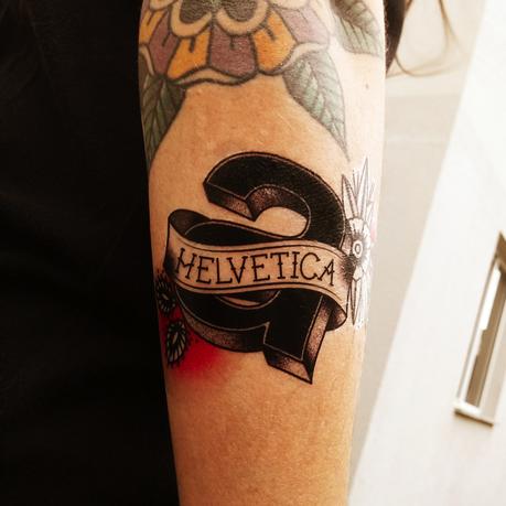 Tatuajes vintage inspirados en tipografías famosas