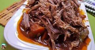 Carne mechada tradicional