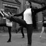 Con danza se manifiestan frente de la Secretaría de Cultura