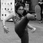 Con danza se manifiestan frente de la Secretaría de Cultura