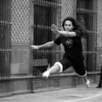 Con danza se manifiestan frente de la Secretaría de Cultura