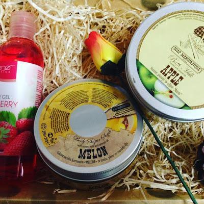 cosmética natural, cosmética, cosmética artesanal, jabon artesanal, crema natural, crema artesanal, eventos, spa, joyas artesananles, tocados, sales, bombas, geles, bombas de baño, velas de masaje, balsamo labial, crema de manos, aceites vegetales, exfoliante,