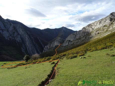 Ruta a Peña Melera y Los Pandos: Camino a la grieta