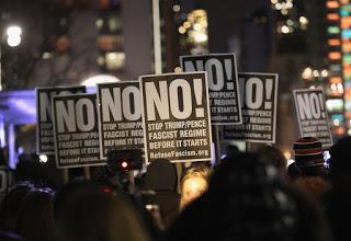 Inauguration Day: de fuegos artificiales hackeados a gas pimienta