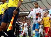 Descarga imagenes cancha futbol jugadores mundo