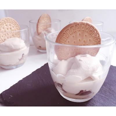 MOUSSE DE CAFÉ CON TURRÓN
