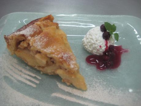 TARTA DE MANZANA CON MASA DE ALMENDRA Y MANTEQUILLA  (MI VERSIÓN DEL APPLE PIE)