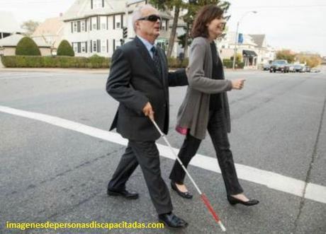 imagenes de ayuda a discapacitados ciegos