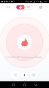 tinder buscando gente