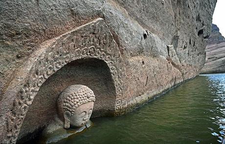 Buda de 600 años en antigüedad emerge del lago en China