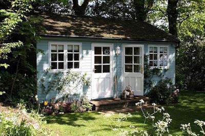 Cabaña de Madera en el Bosque