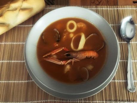 Sopa de pescado y mariscos