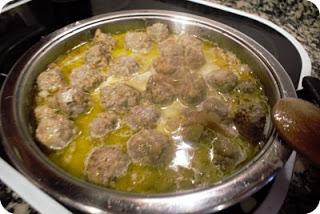 Albóndigas de Ternera en Salsa a la Pimienta Verde