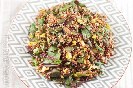QUINOA ROJA SALTEADA CON HOJAS DE REMOLACHA [No es basura]