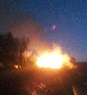 Fuego en dirección al lago