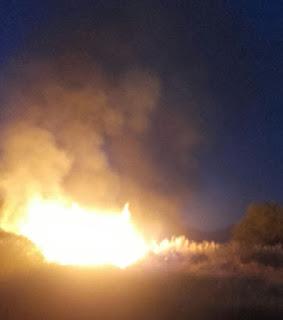 Fuego en dirección al lago