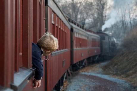 ¿Nacemos con un guión para vivir? niño en tren