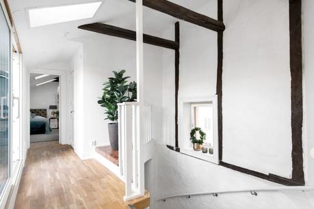 Dúplex con 3 balcones y terraza diseño interiores decoración sueca decoración interiores decoracion dormitorios decoración áticos y dúplex blog decoración nórdica atico sueco 