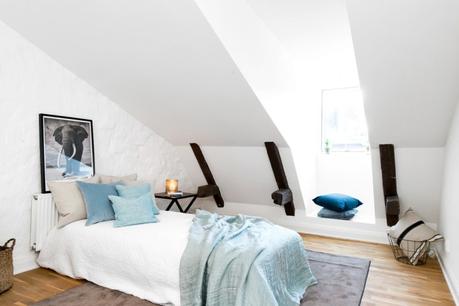 Dúplex con 3 balcones y terraza diseño interiores decoración sueca decoración interiores decoracion dormitorios decoración áticos y dúplex blog decoración nórdica atico sueco 