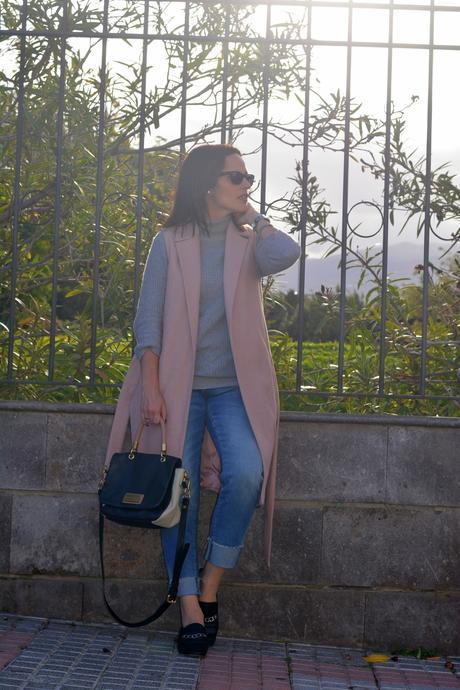 outfit-chaleco-rosa-new-look-street-style
